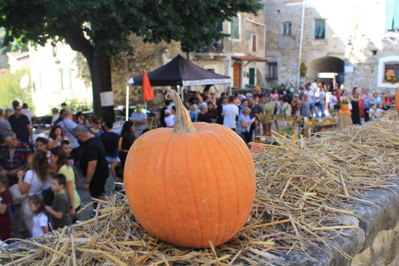 Villa Ca' Du Mangiabaggi Vallecrosia Esterno foto